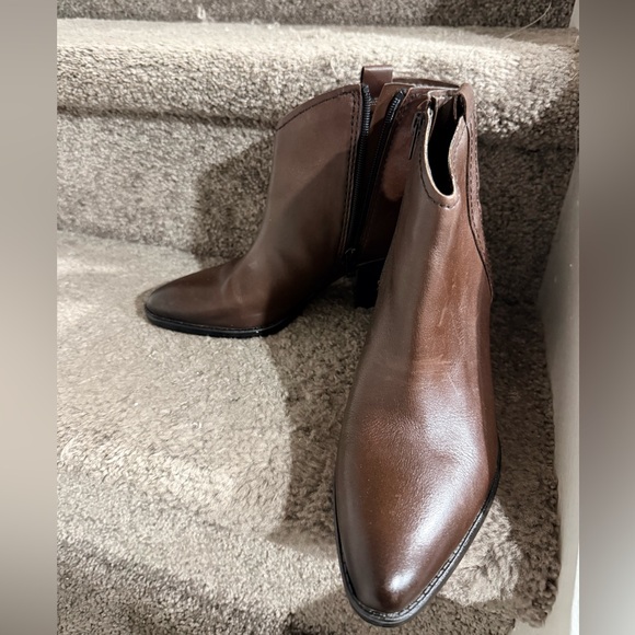 DSW Rich Brown Leather Ankle Boots - Picture 2 of 7